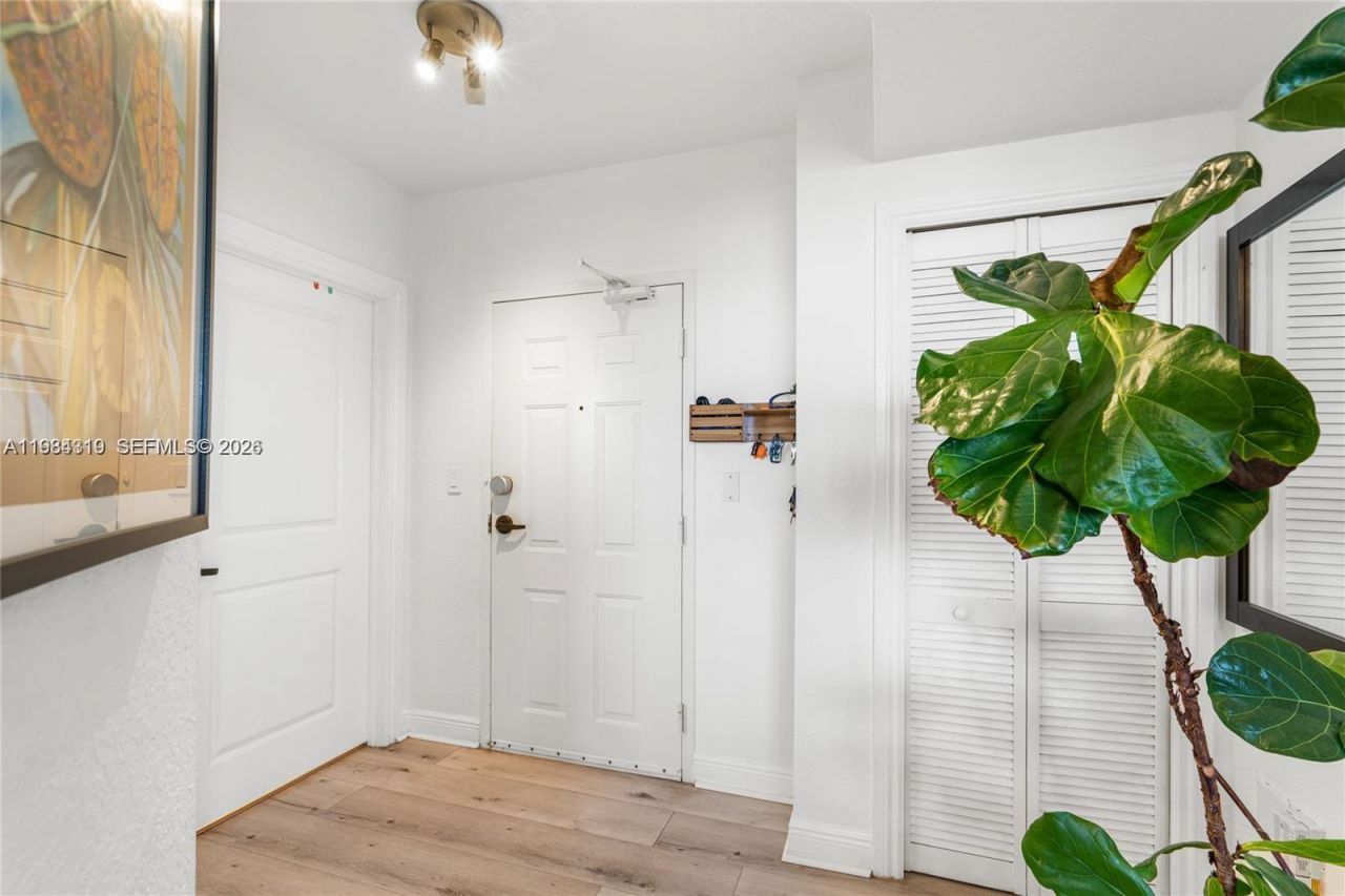 2301 SW 27th Ave , Unit 1203, Miami, FL 33145 Photo