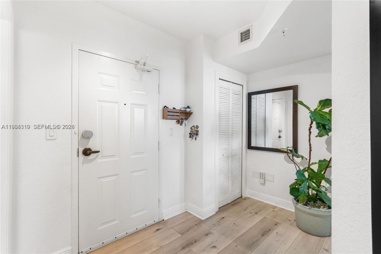 2301 SW 27th Ave , Unit 1203, Miami, FL 33145 Photo