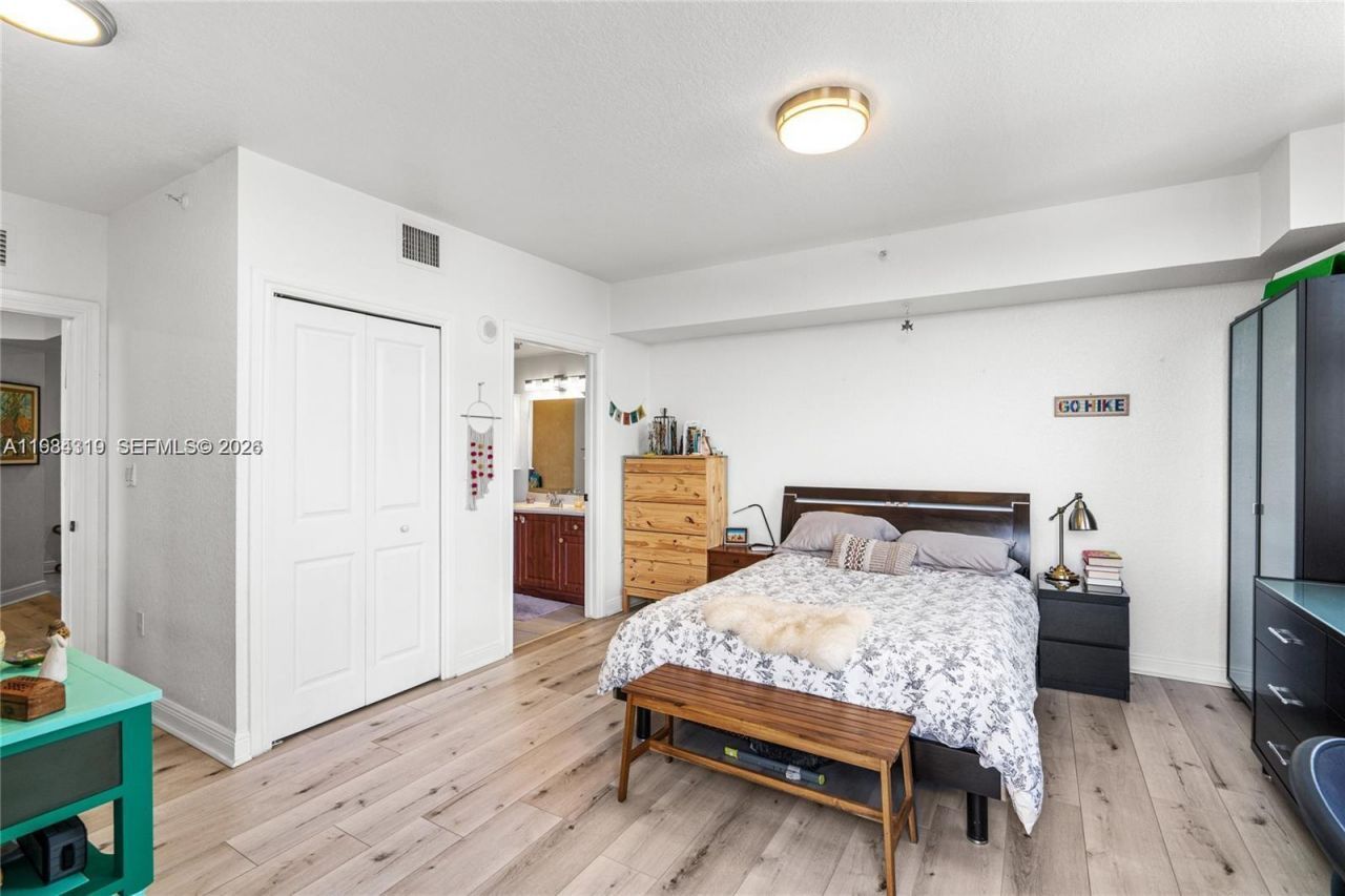 2301 SW 27th Ave , Unit 1203, Miami, FL 33145 Photo