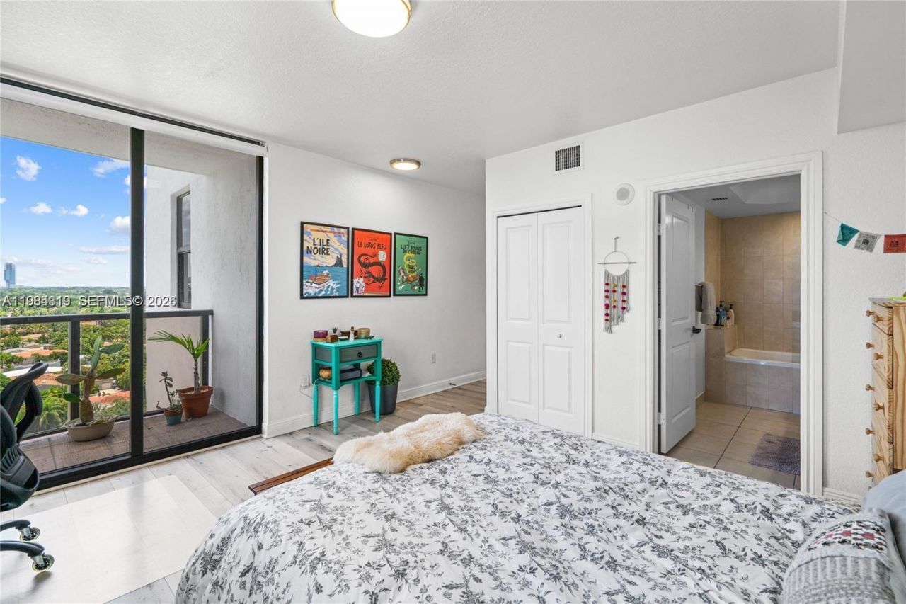 2301 SW 27th Ave , Unit 1203, Miami, FL 33145 Photo