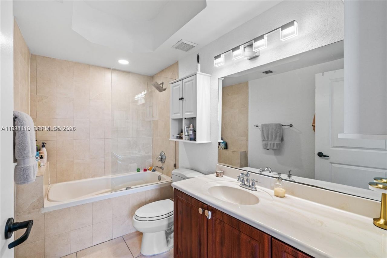 2301 SW 27th Ave , Unit 1203, Miami, FL 33145 Photo