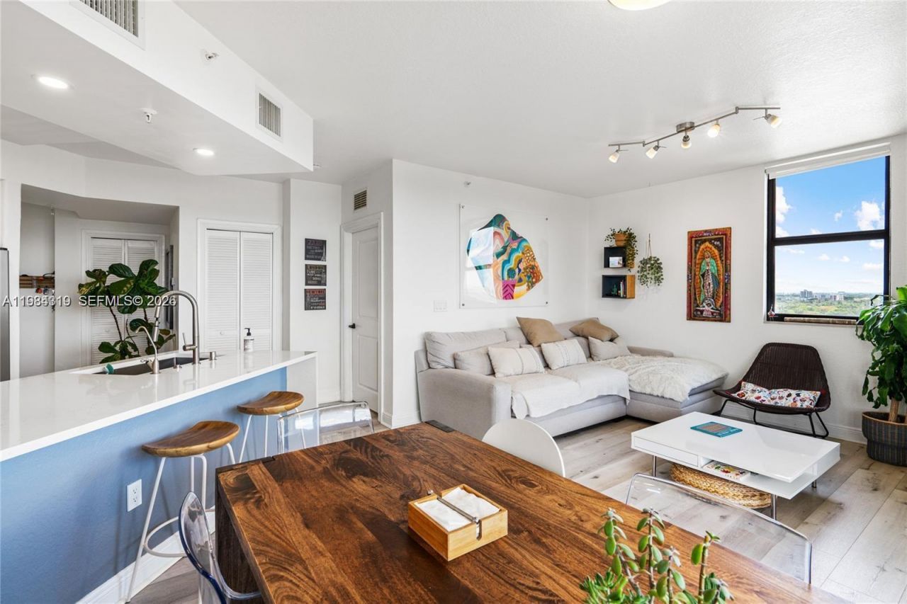 2301 SW 27th Ave , Unit 1203, Miami, FL 33145 Photo