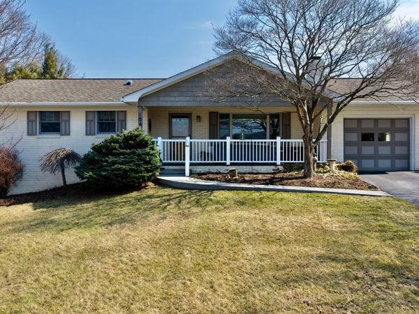 184 Heatherton Dr, Lewisburg, WV 24901