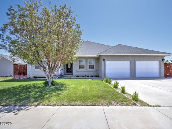 240 Mary Lou Lane, Fernley, NV 89408