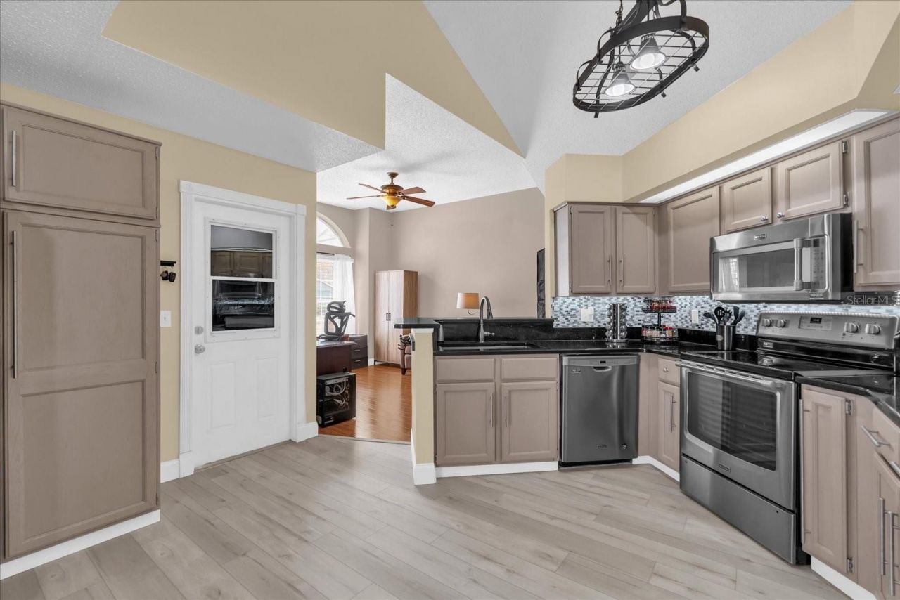 739 Virginia Woods Lane, Orlando, FL 32824 Photo