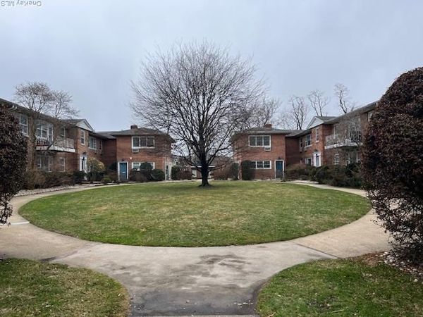 96 Shore Road , Unit B2, Port Washington, NY 11050