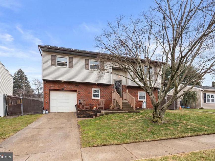 4429 Roselyn Lane, Bensalem, PA 19020 Main Photo