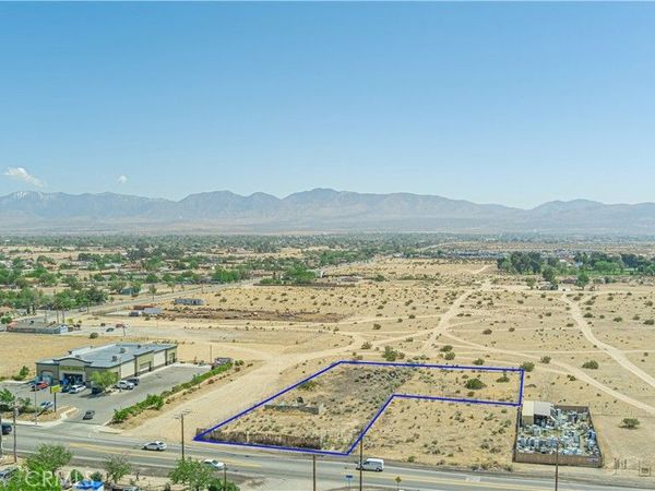 90 Palmdale Blvd, Sun Village, CA 93543