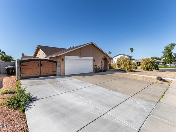 8043 W CORRINE Drive, Peoria, AZ 85381