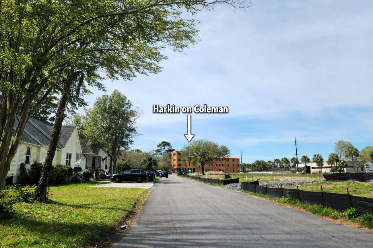 316 Queens Court Photo 4