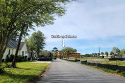 316 Queens Court photo 4