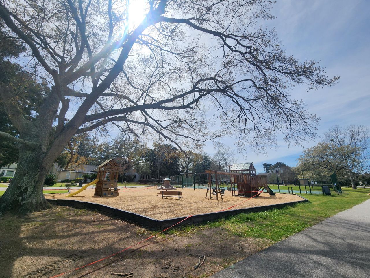 316 Queens Court Photo 5