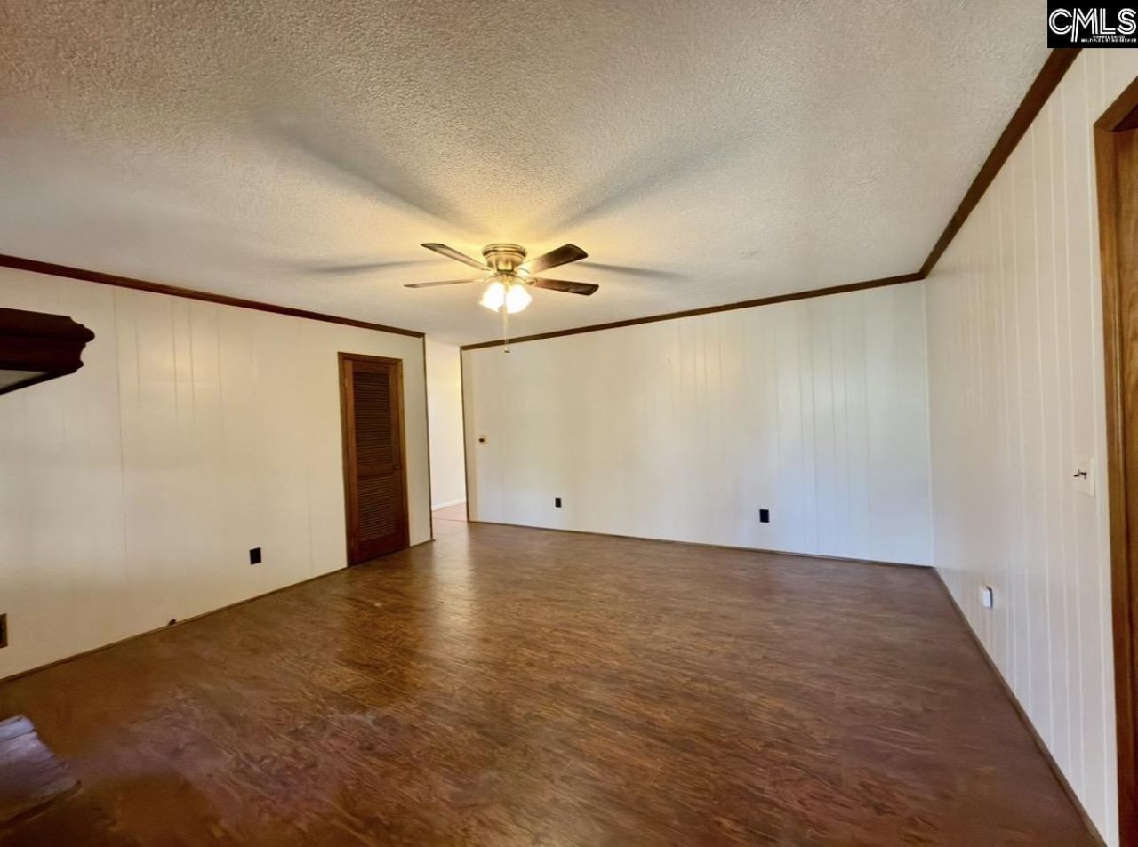 217 S Shields Road Photo 10