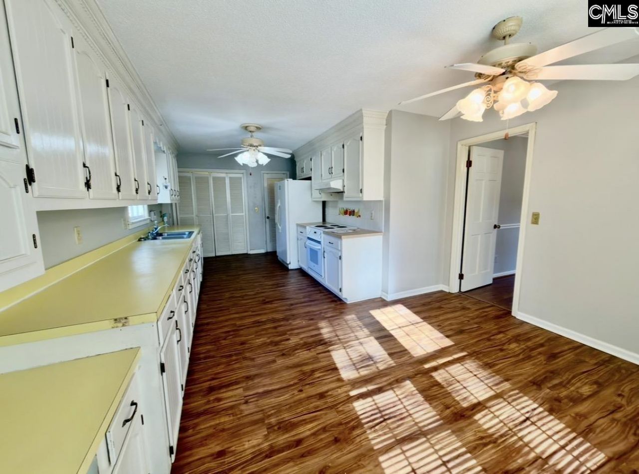 217 S Shields Road Photo 9