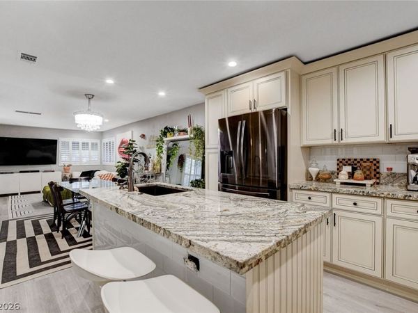 4425 Woodpine Drive, Unit 105, Las Vegas, NV 89119