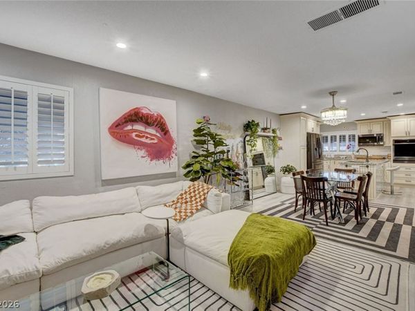 4425 Woodpine Drive, Unit 105, Las Vegas, NV 89119