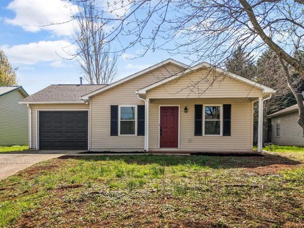 4120 Walker Blvd, Knoxville, TN 37917