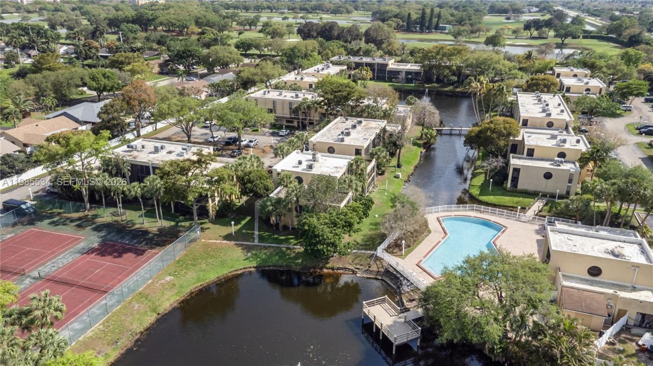 2810 SW 87th Ave , Unit 918, Davie, FL 33328 Photo