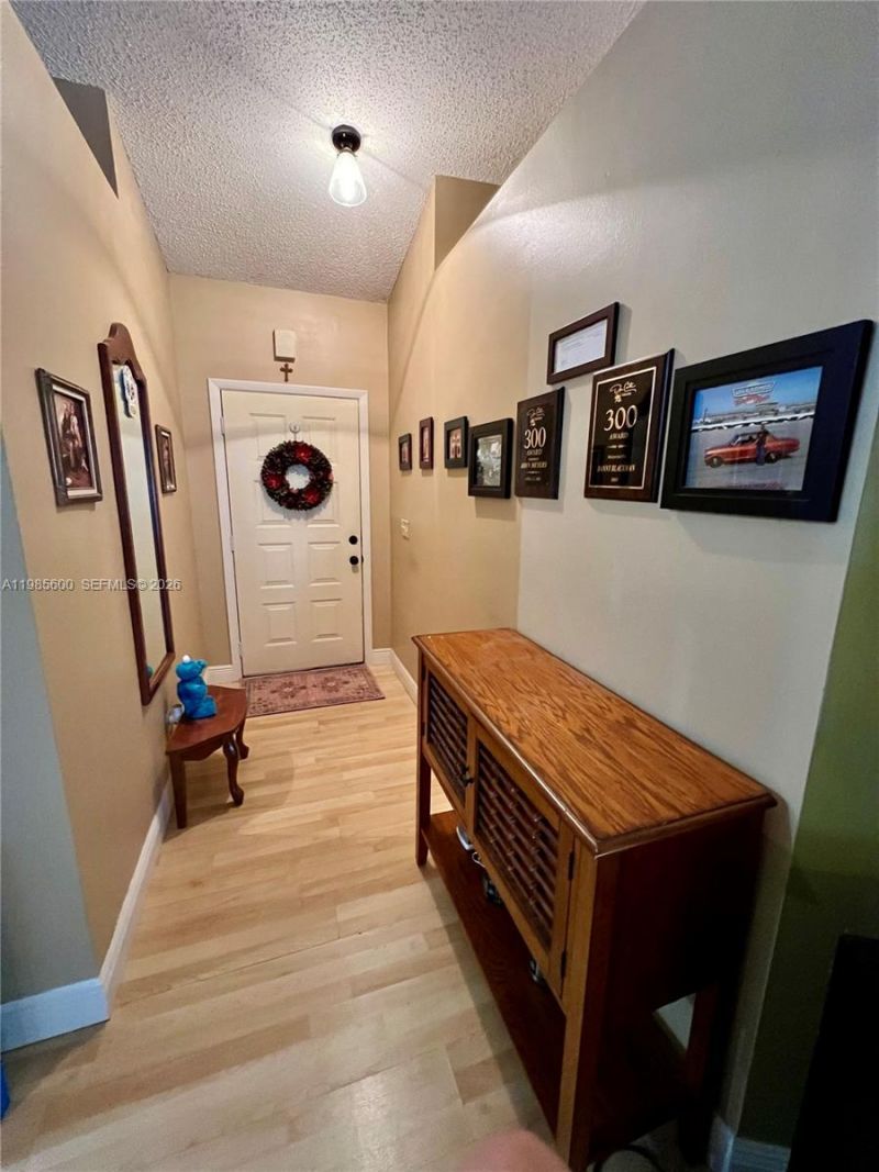 2102 NW 193rd Ave, Pembroke Pines, FL 33029 Photo