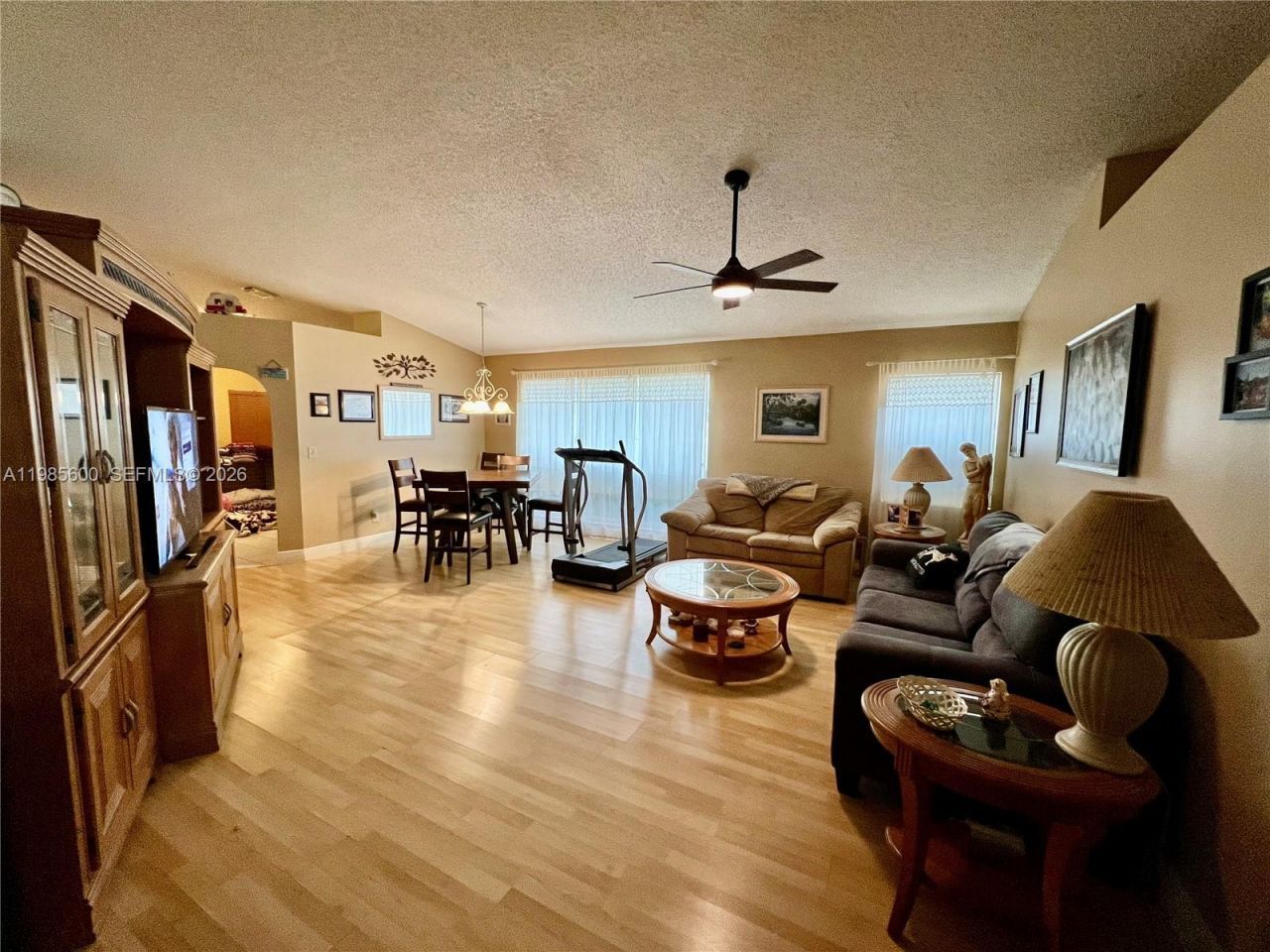 2102 NW 193rd Ave, Pembroke Pines, FL 33029 Photo