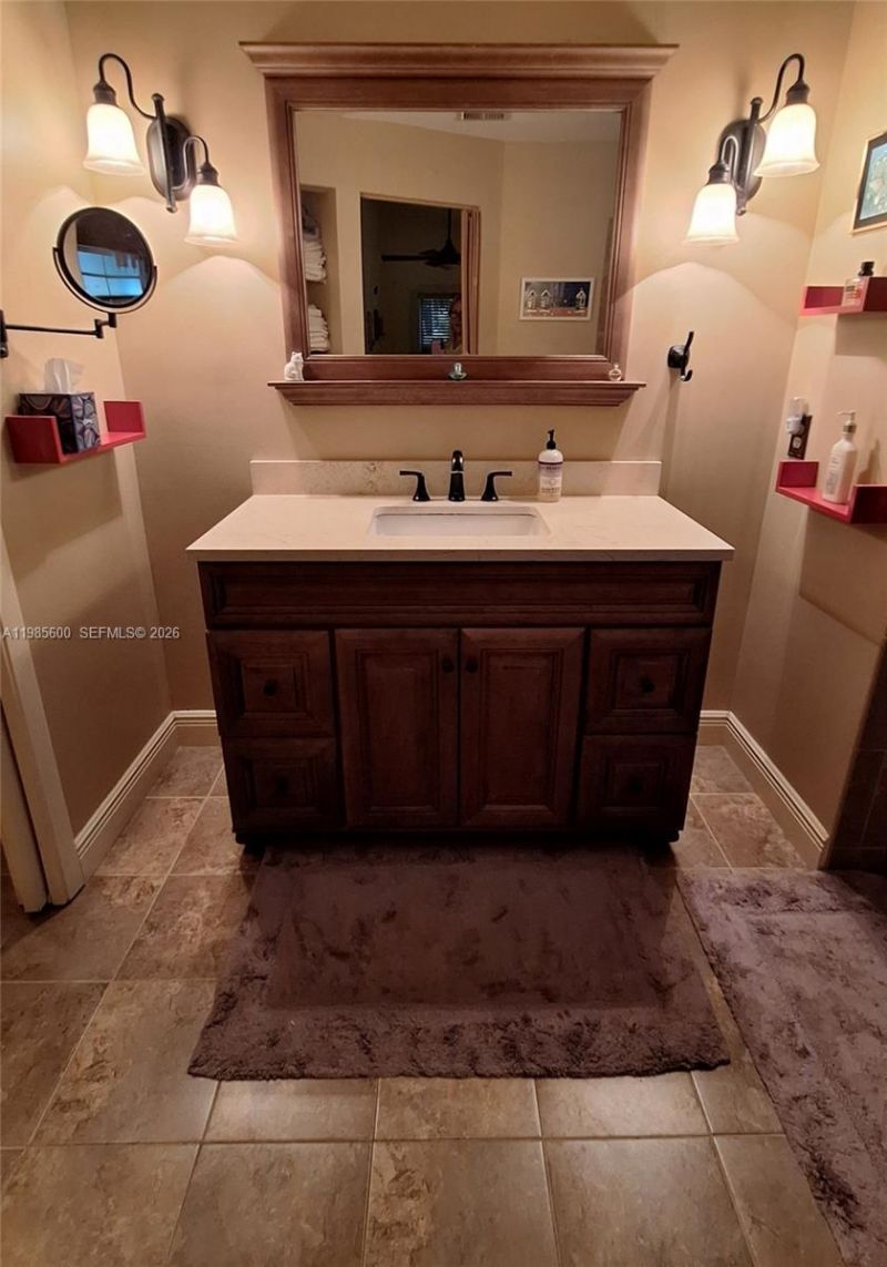 2102 NW 193rd Ave, Pembroke Pines, FL 33029 Photo