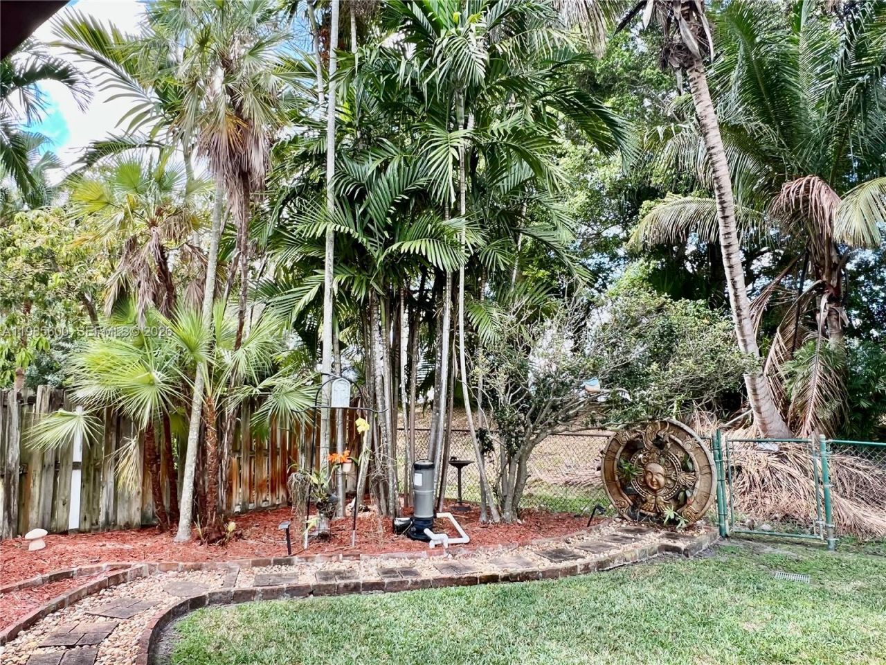 2102 NW 193rd Ave, Pembroke Pines, FL 33029 Photo