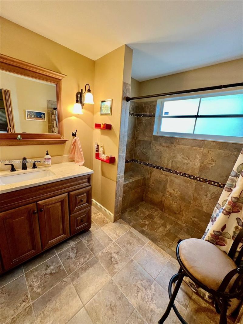 2102 NW 193rd Ave, Pembroke Pines, FL 33029 Photo