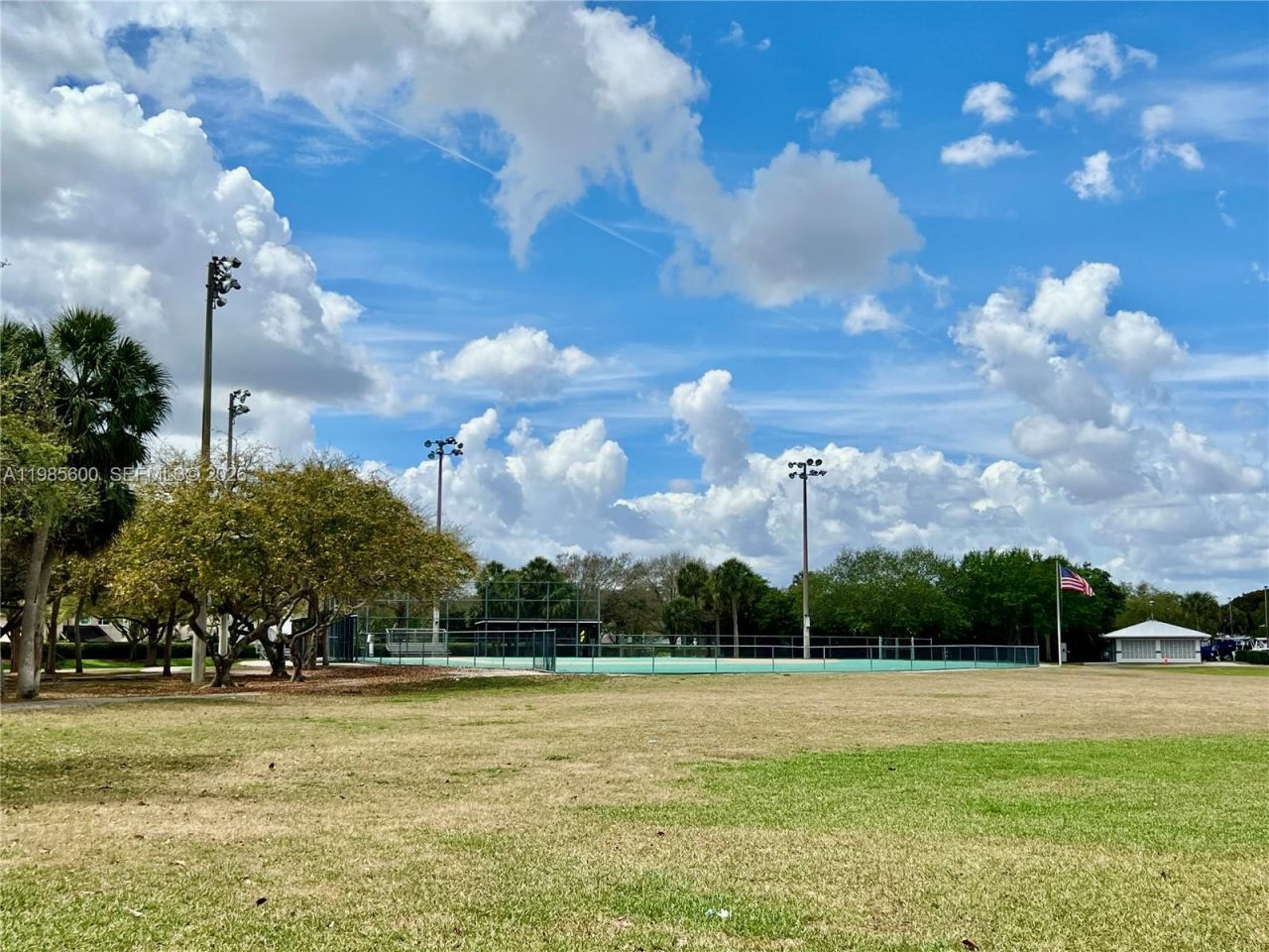 2102 NW 193rd Ave, Pembroke Pines, FL 33029 Photo