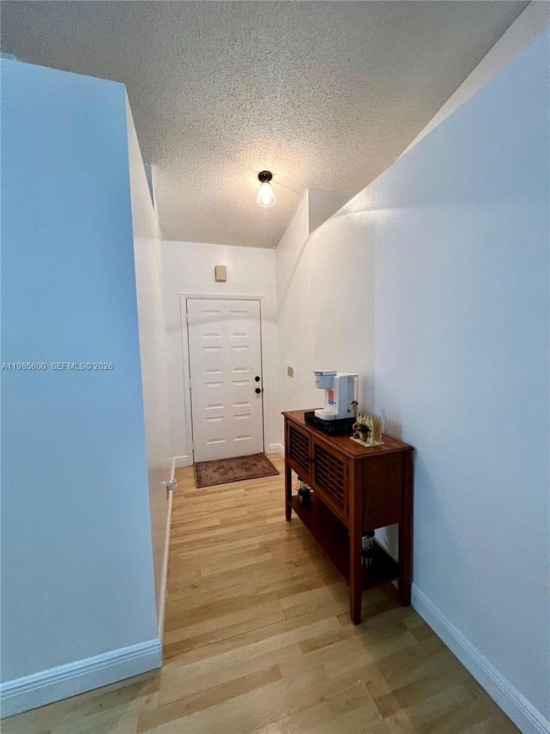 2102 NW 193rd Ave, Pembroke Pines, FL 33029 Photo