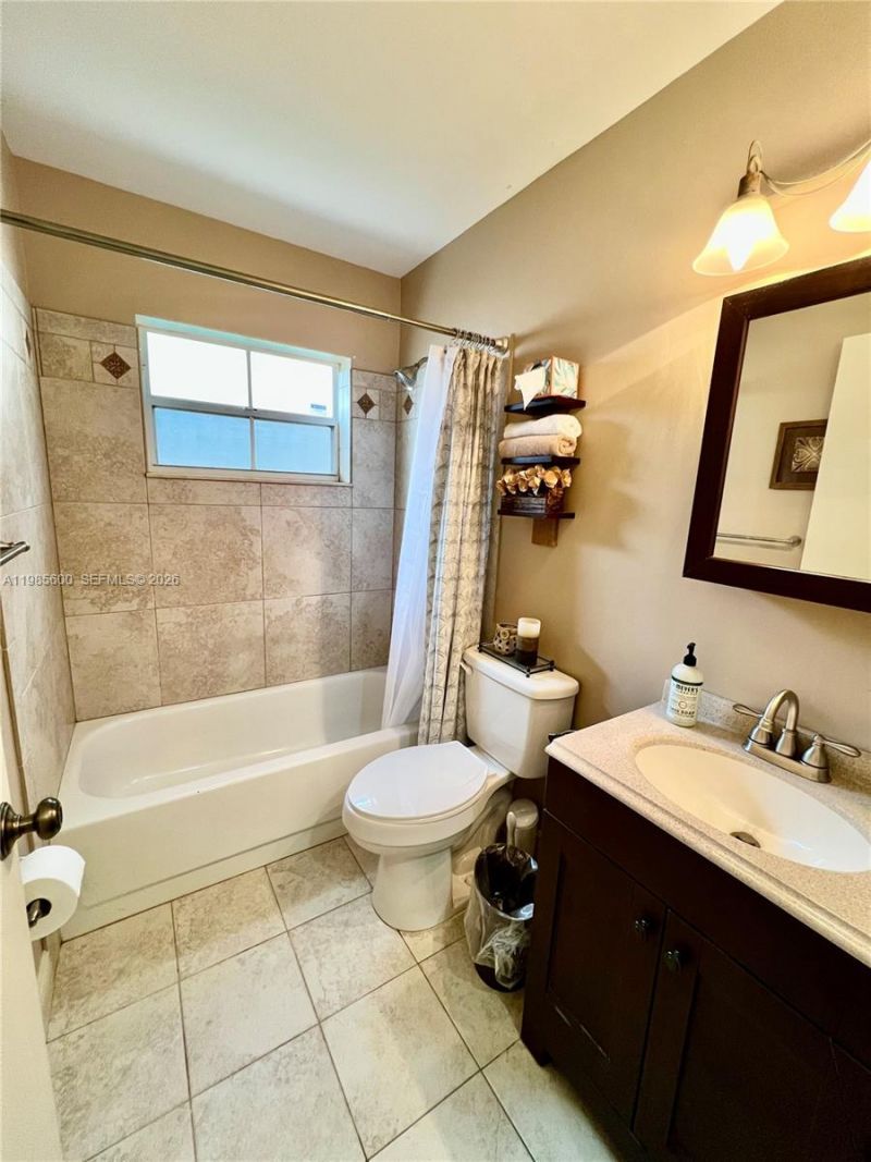 2102 NW 193rd Ave, Pembroke Pines, FL 33029 Photo