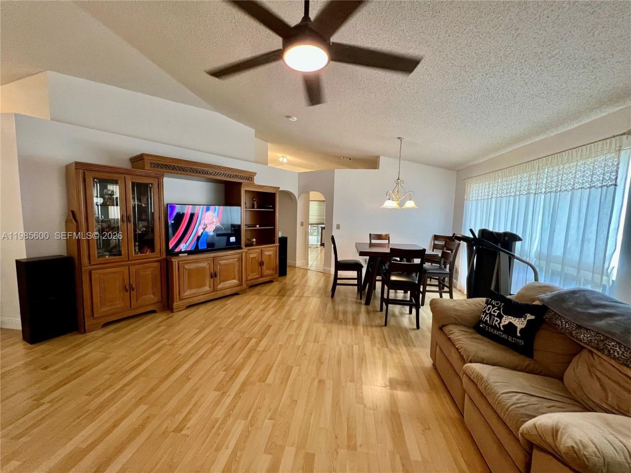 2102 NW 193rd Ave, Pembroke Pines, FL 33029 Photo