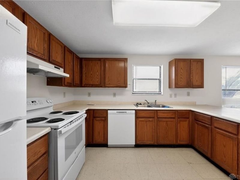 5202 Old Troy Pike, Dayton, OH 45424 Photo 12