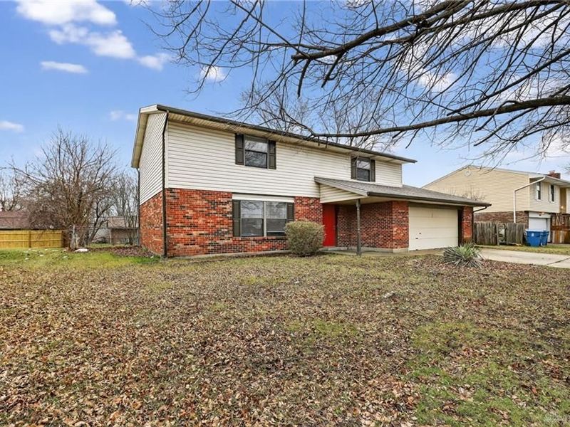 5202 Old Troy Pike, Dayton, OH 45424 Photo 2