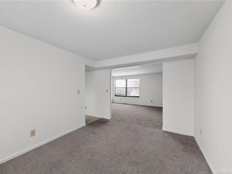 5202 Old Troy Pike, Dayton, OH 45424 Photo 9