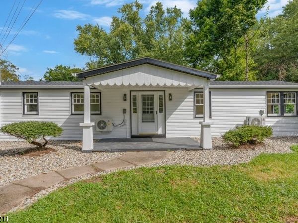 68 Trenton Ave, Frenchtown, NJ 08825