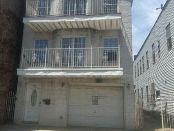 339 Ocean Ave, Jersey, NJ 07305