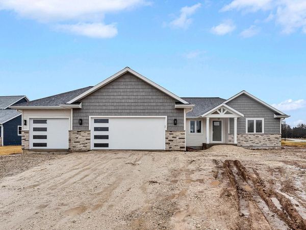 4915 Lincoln WAY, Sheboygan, WI 53083