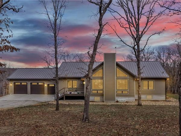 31550 Walsh Place, Edwards, MO 65326