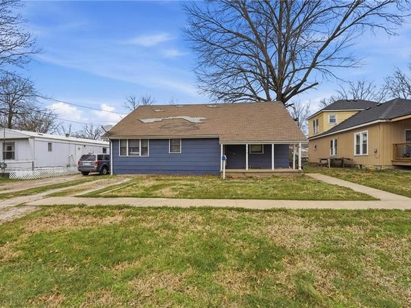 328 Walnut Avenue, Osawatomie, KS 66064