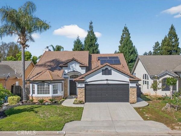 10291 N Whitney, Fresno, CA 93730