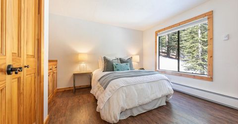 11569 Snowpeak Way, Truckee, CA 96161 Photo