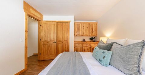 11569 Snowpeak Way, Truckee, CA 96161 Photo