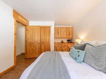 11569 Snowpeak Way, Truckee, CA 96161 Photo