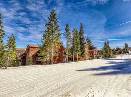 11569 Snowpeak Way, Truckee, CA 96161 Photo