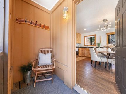 11569 Snowpeak Way, Truckee, CA 96161 Photo