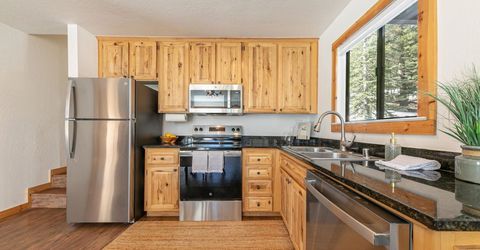 11569 Snowpeak Way, Truckee, CA 96161 Photo