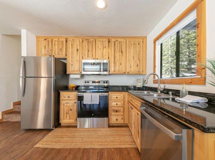 11569 Snowpeak Way, Truckee, CA 96161 Photo