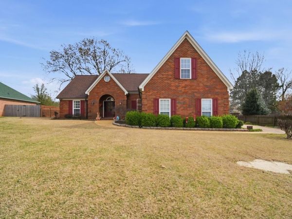 37 KILKENNY DR, Munford, TN 38058