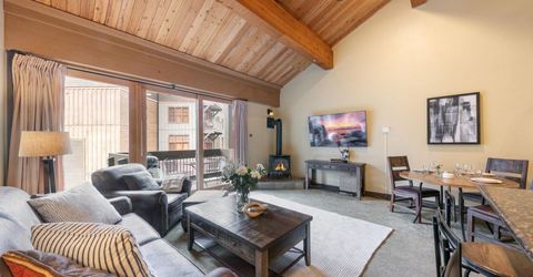 2000 North Village Drive, Truckee, CA 96161 Photo