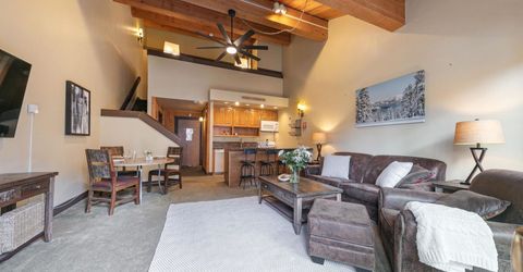 2000 North Village Drive, Truckee, CA 96161 Photo